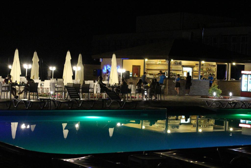 Hotel Promenad Zatoka Exteriér fotografie