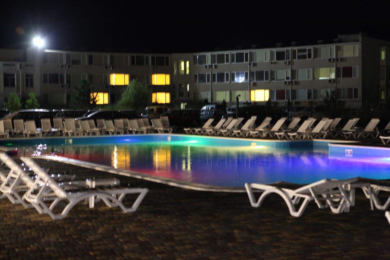 Hotel Promenad Zatoka Exteriér fotografie